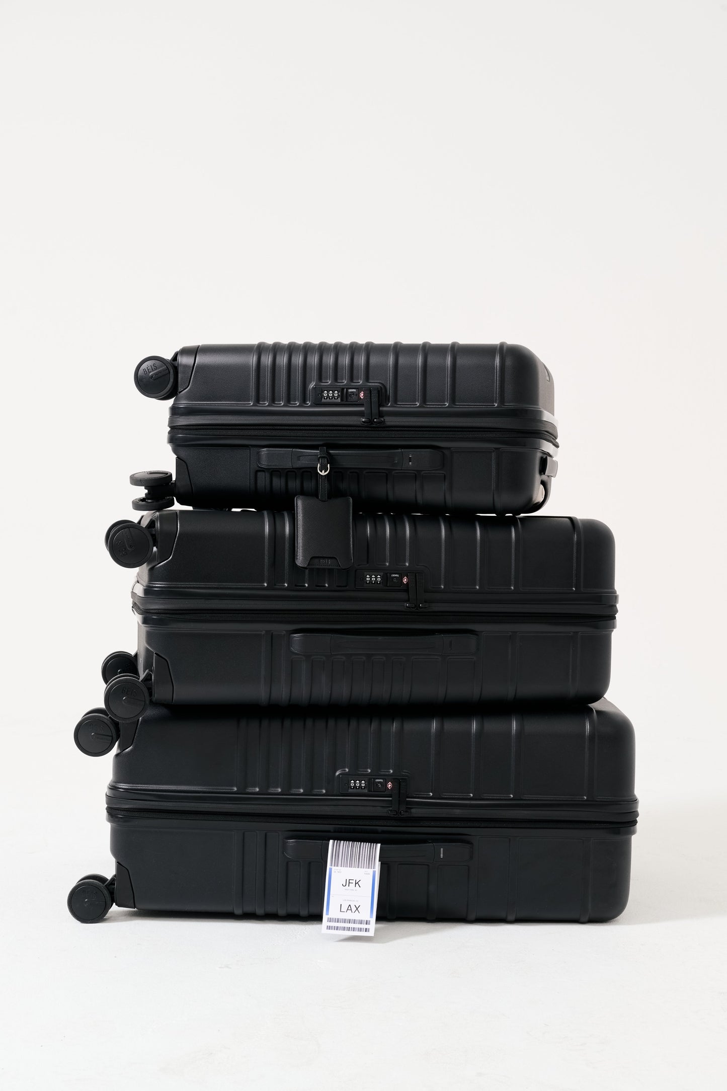 The Large Check-In Roller in Black