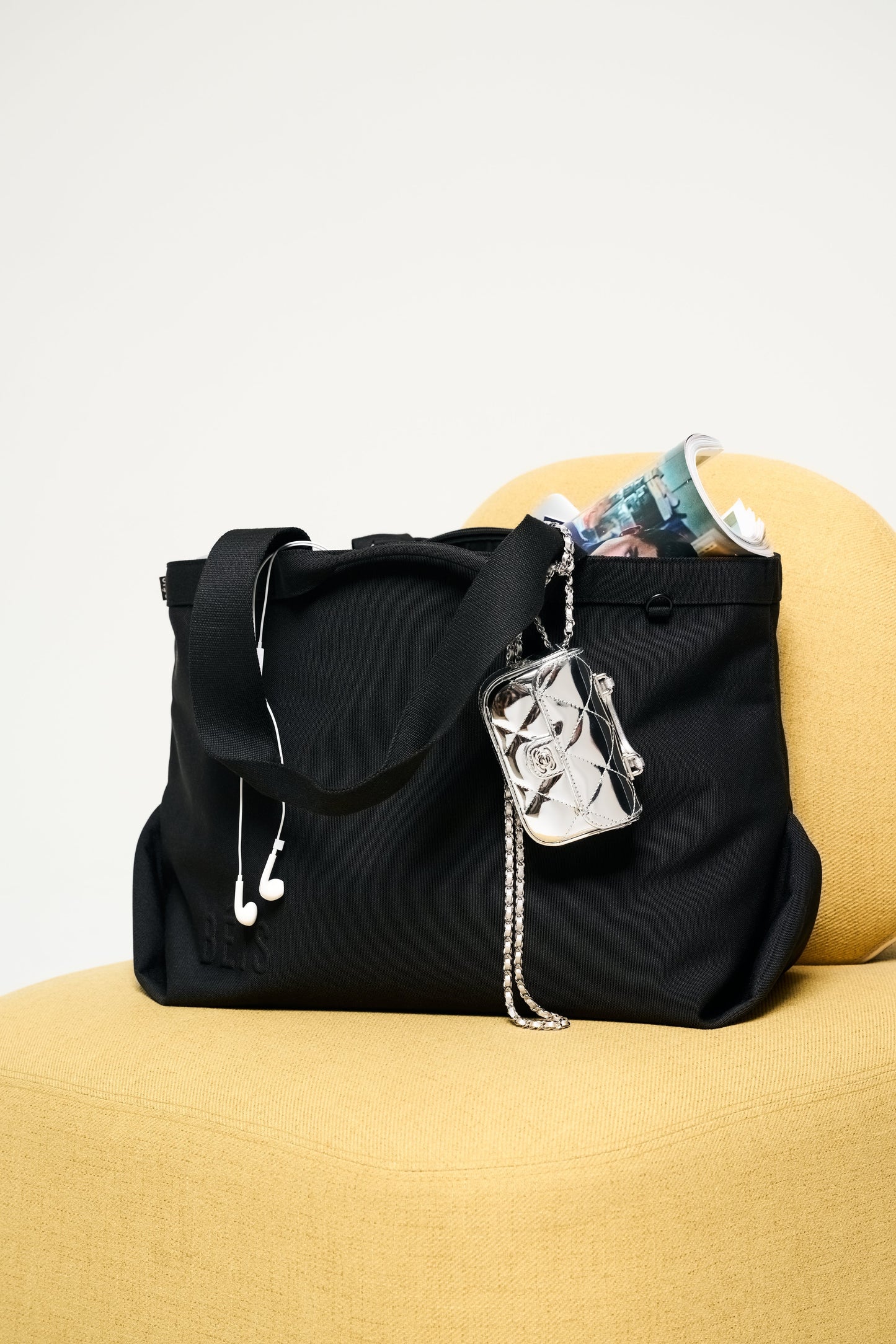 The Travel Tote in Black
