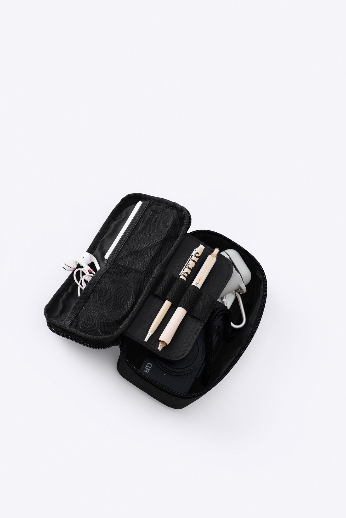 The Tech Organizer in Black