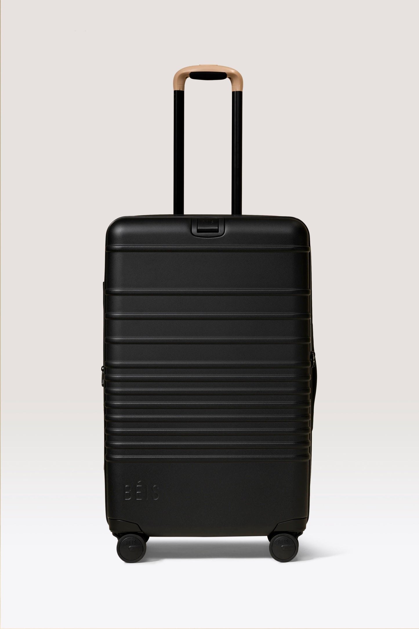 The Medium Check-In Roller in Black
