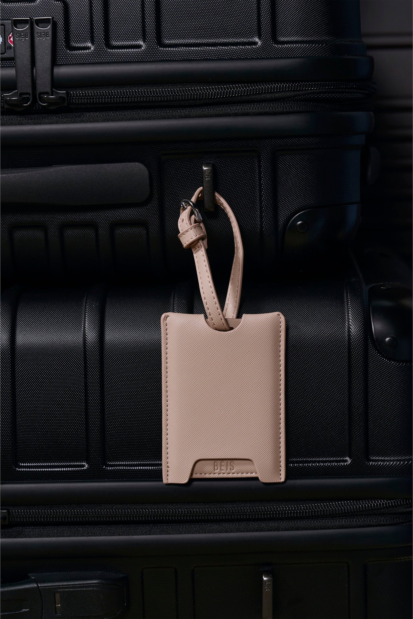 The Luggage Tag in Beige