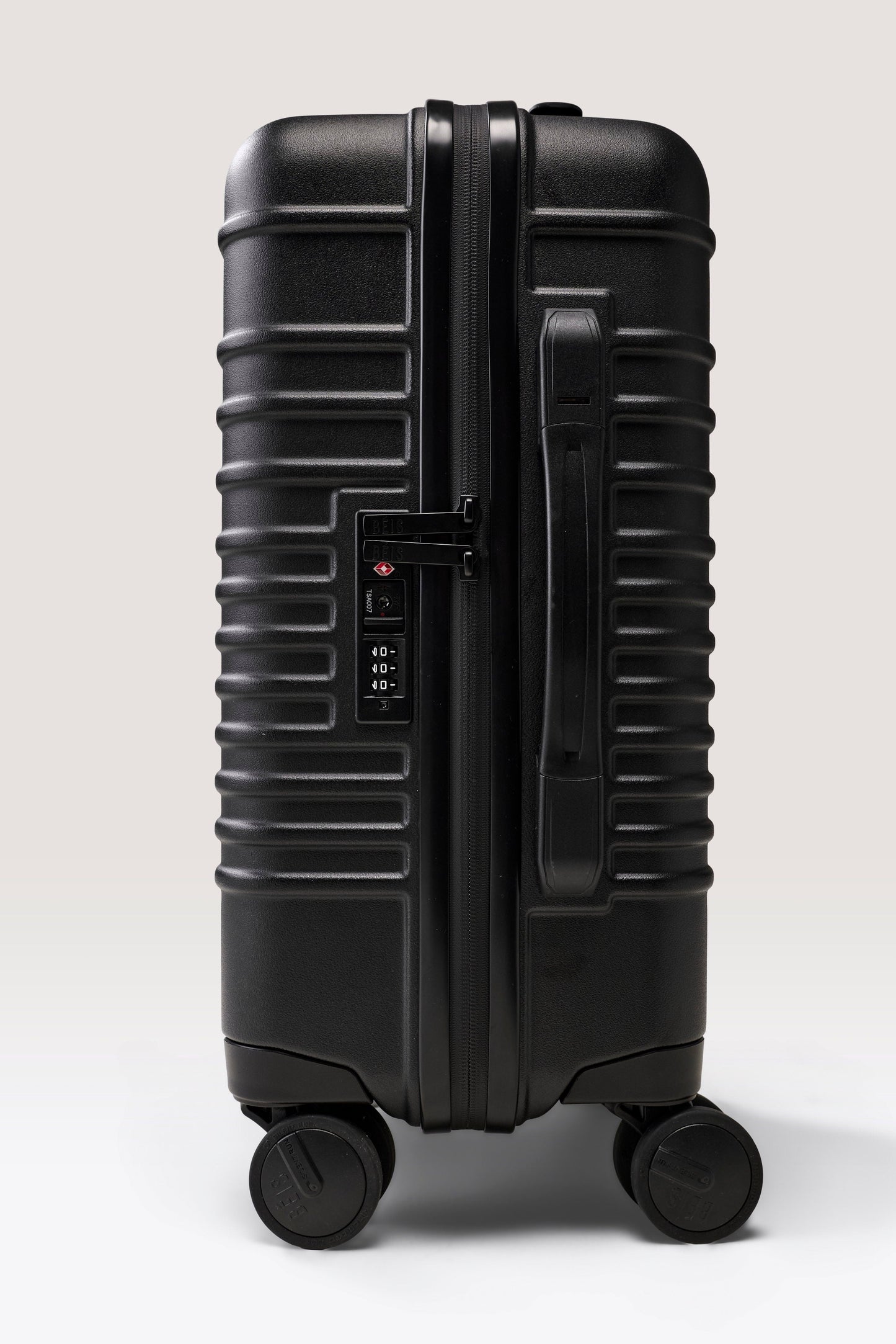 The Small Carry-On Roller in Black
