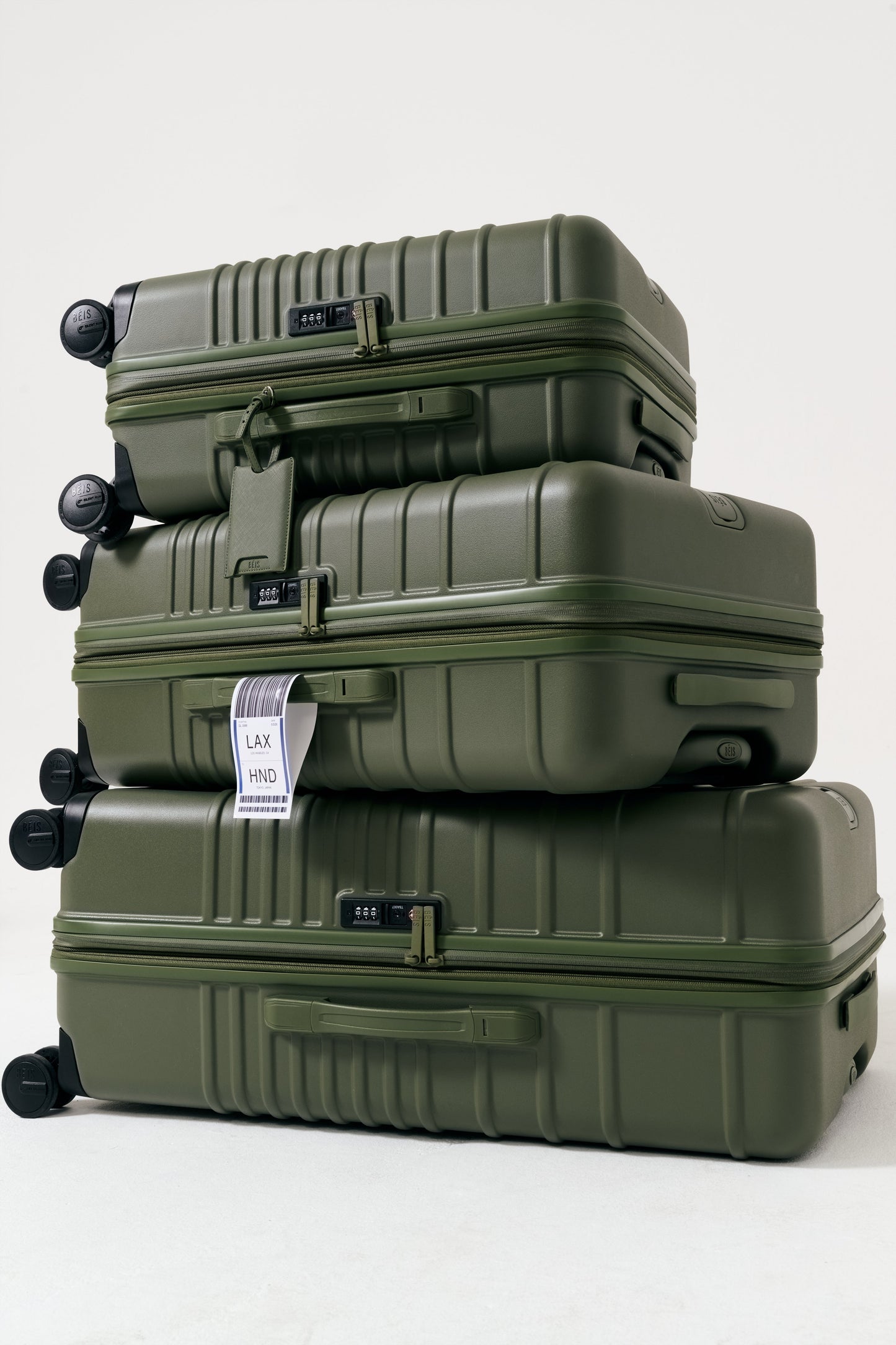 The Medium Check-In Roller in Olive